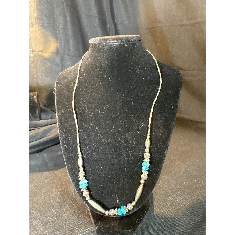 Turquoise Beaded Necklace Silver Tone Metal Beads‎ Southwestern Style Choker